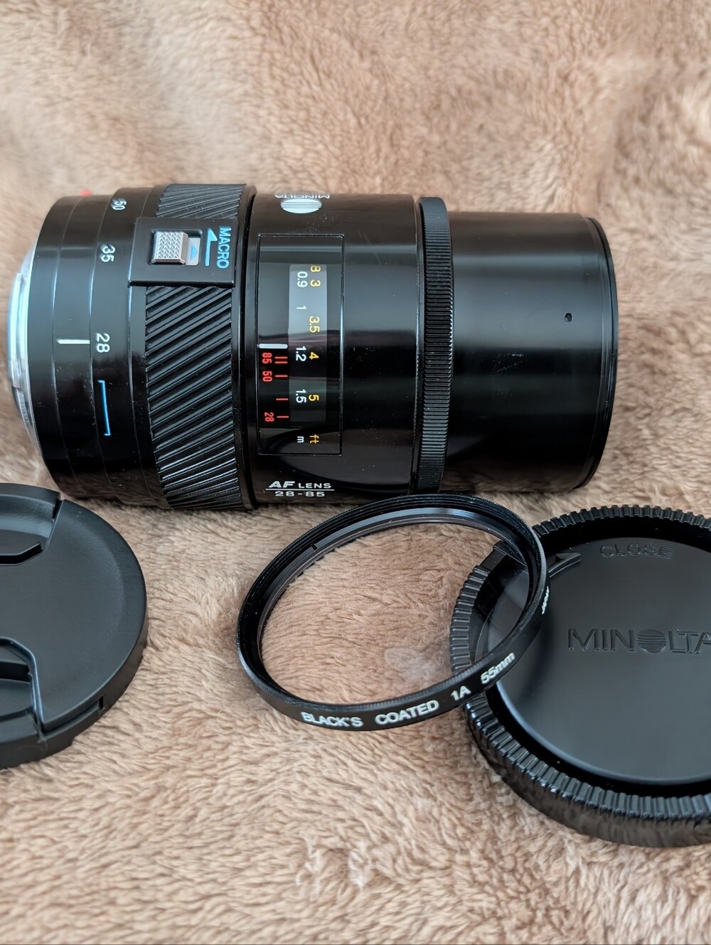 MINOLTA AF Zoom 28-85mm f/3.5-4.5 Camera Lens with Caps and Front Filter